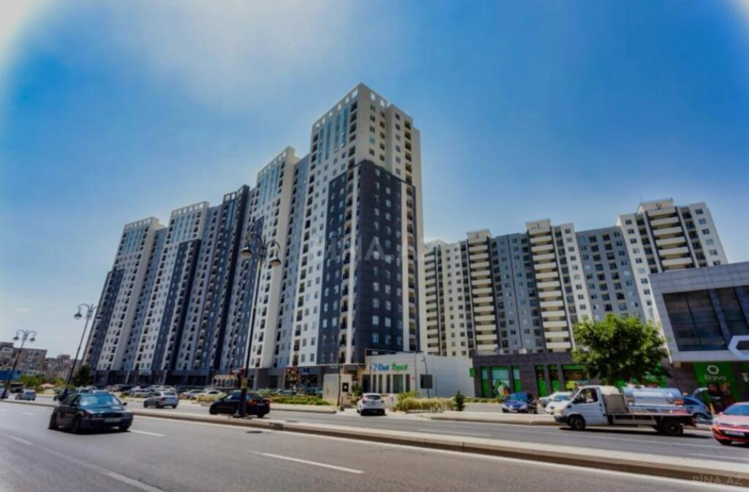 Satılır 4 otaqlı mənzil 159 m²