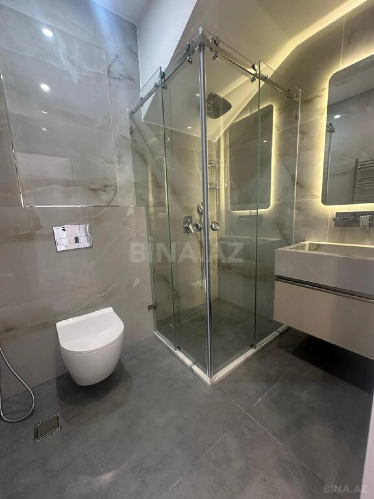 Kirayə verilir 4 otaqlı həyət evi 300 m²