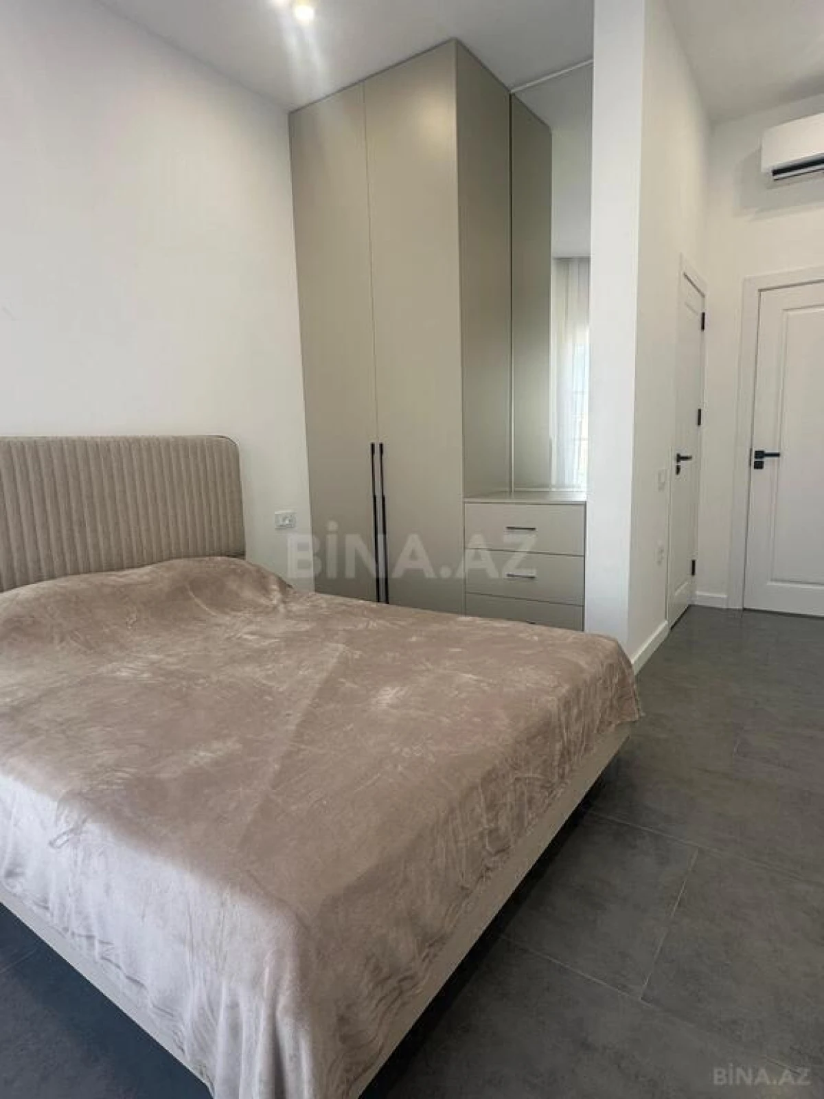 Kirayə verilir 4 otaqlı həyət evi 300 m²