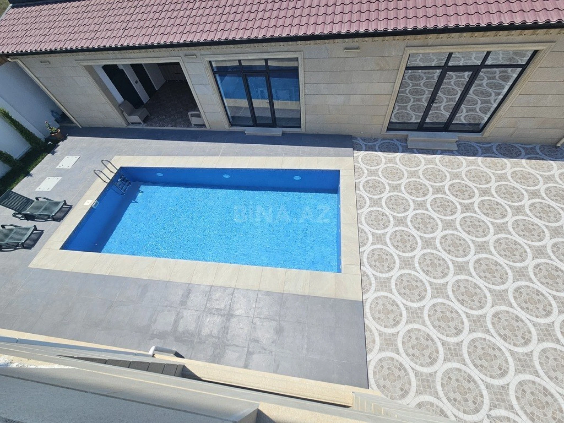 Satılır 5 otaqlı həyət evi 200 m²