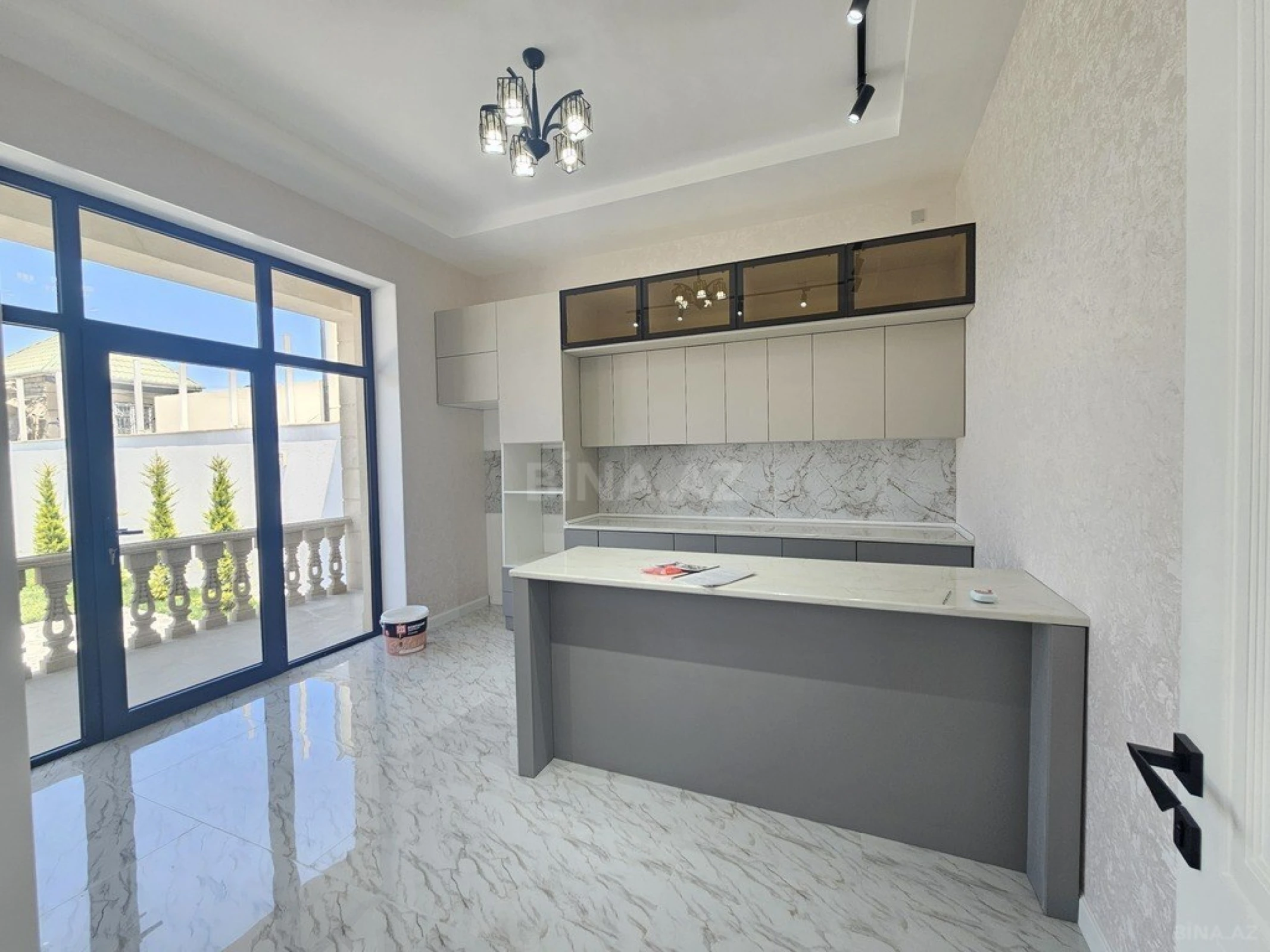 Satılır 5 otaqlı həyət evi 200 m²