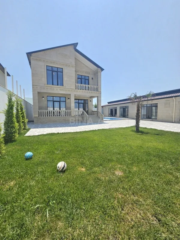 Satılır 5 otaqlı həyət evi 200 m²