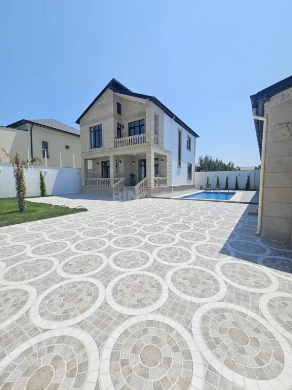Satılır 5 otaqlı həyət evi 200 m²