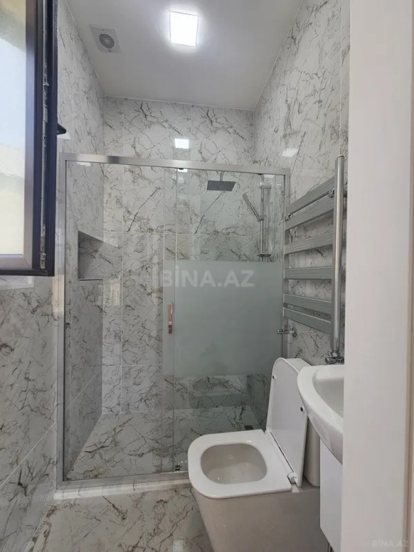 Satılır 5 otaqlı həyət evi 200 m²