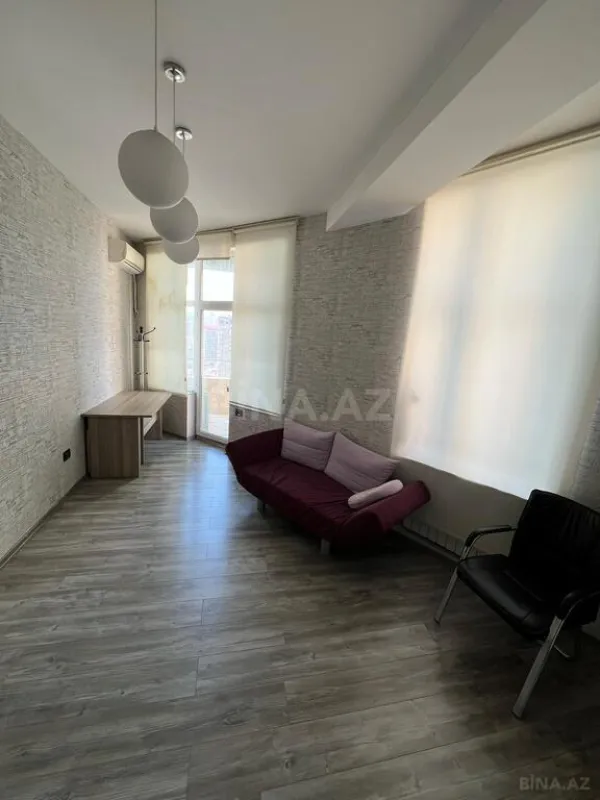 Kirayə verilir 4 otaqlı mənzil 220 m²