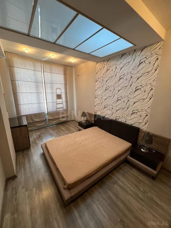 Kirayə verilir 4 otaqlı mənzil 220 m²