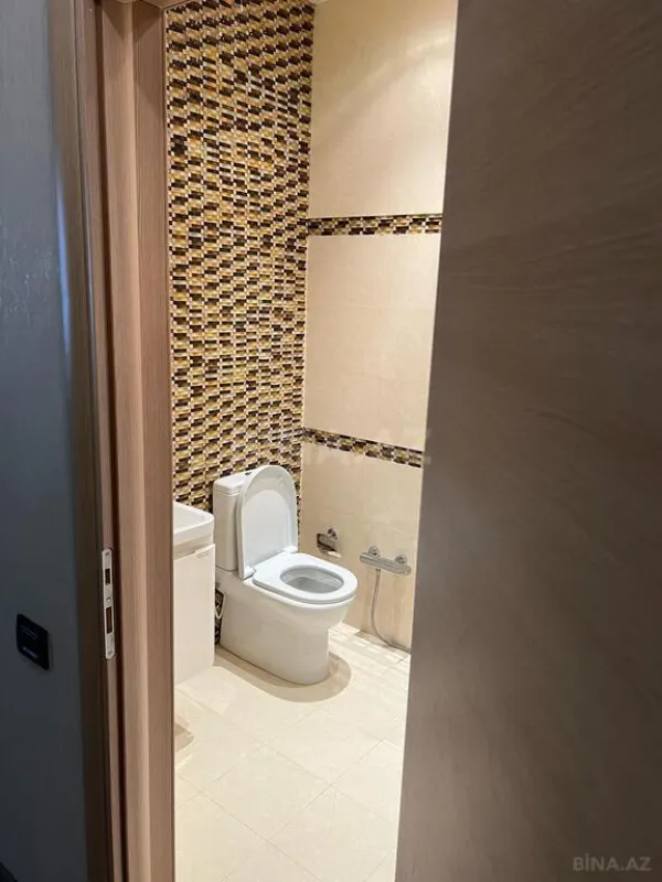 Kirayə verilir 4 otaqlı mənzil 220 m²