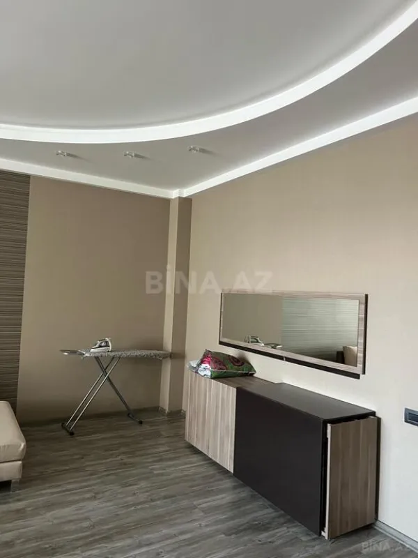 Kirayə verilir 4 otaqlı mənzil 220 m²