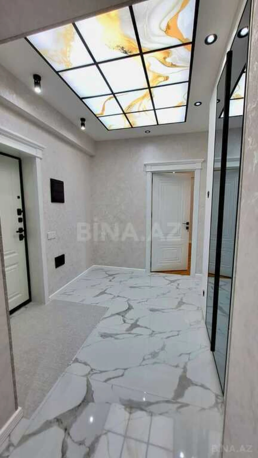 Satılır 2 otaqlı mənzil 80 m²