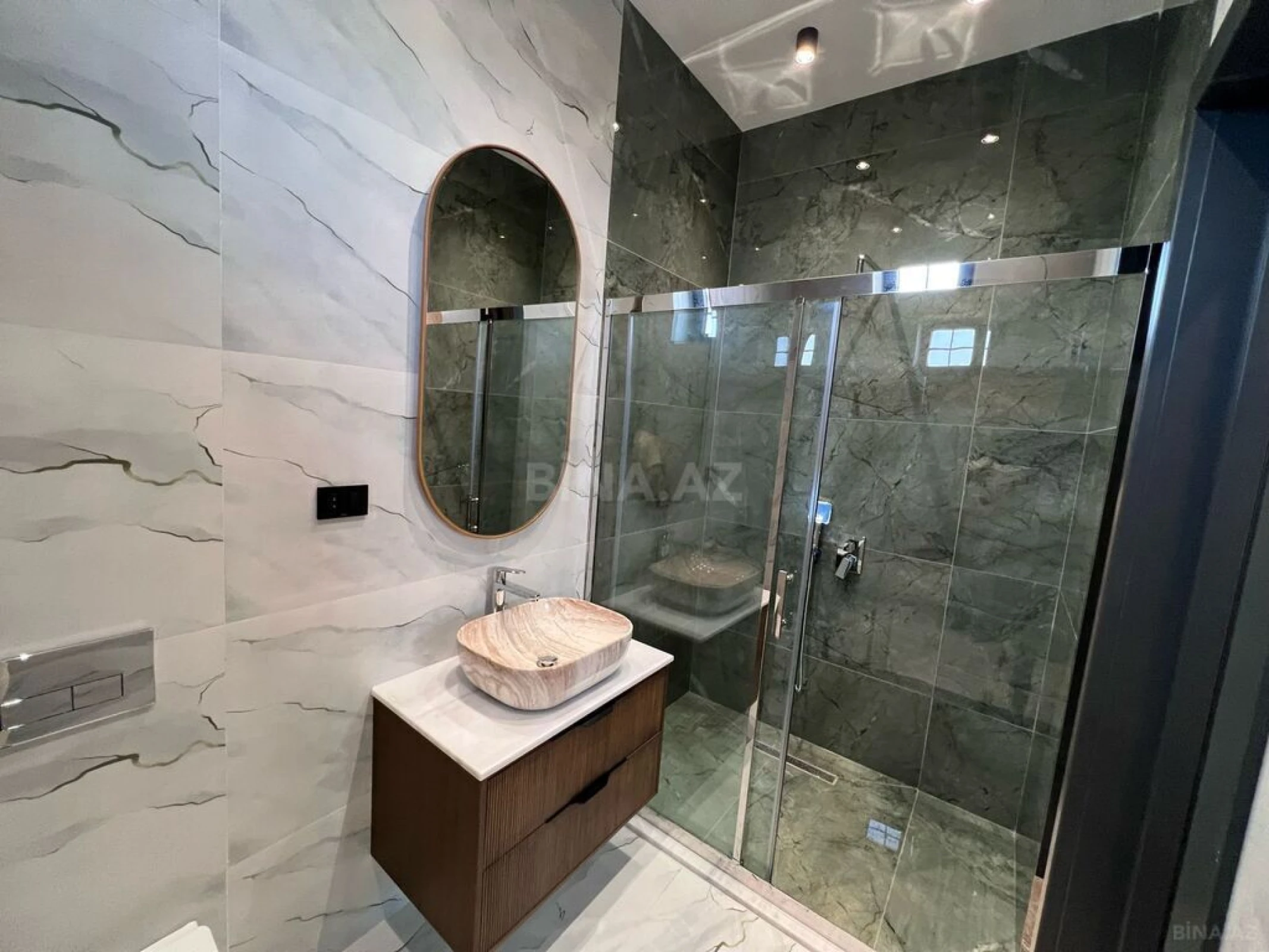 Satılır 7 otaqlı həyət evi 450 m²