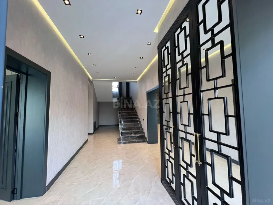 Satılır 7 otaqlı həyət evi 450 m²