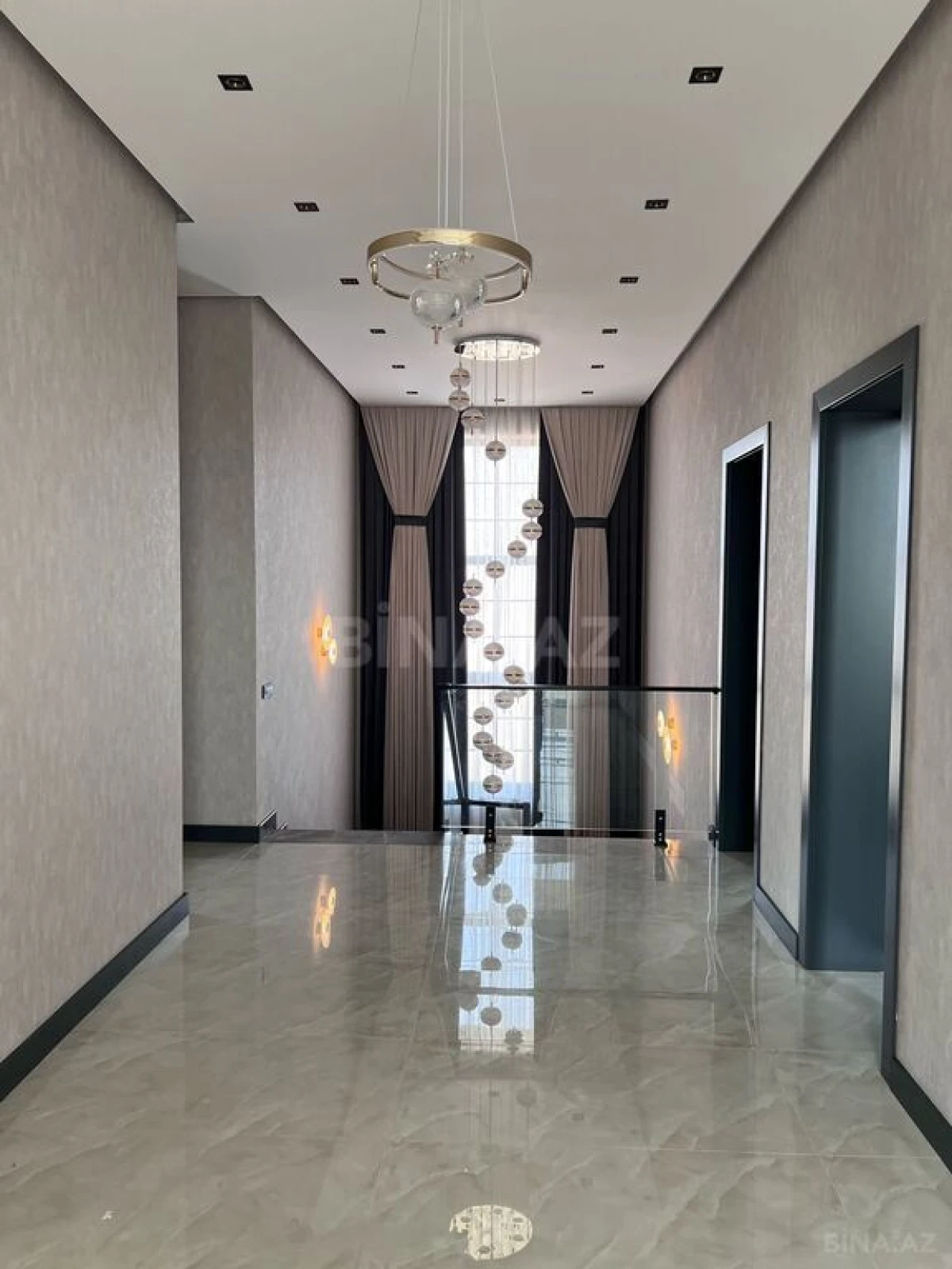 Satılır 7 otaqlı həyət evi 450 m²