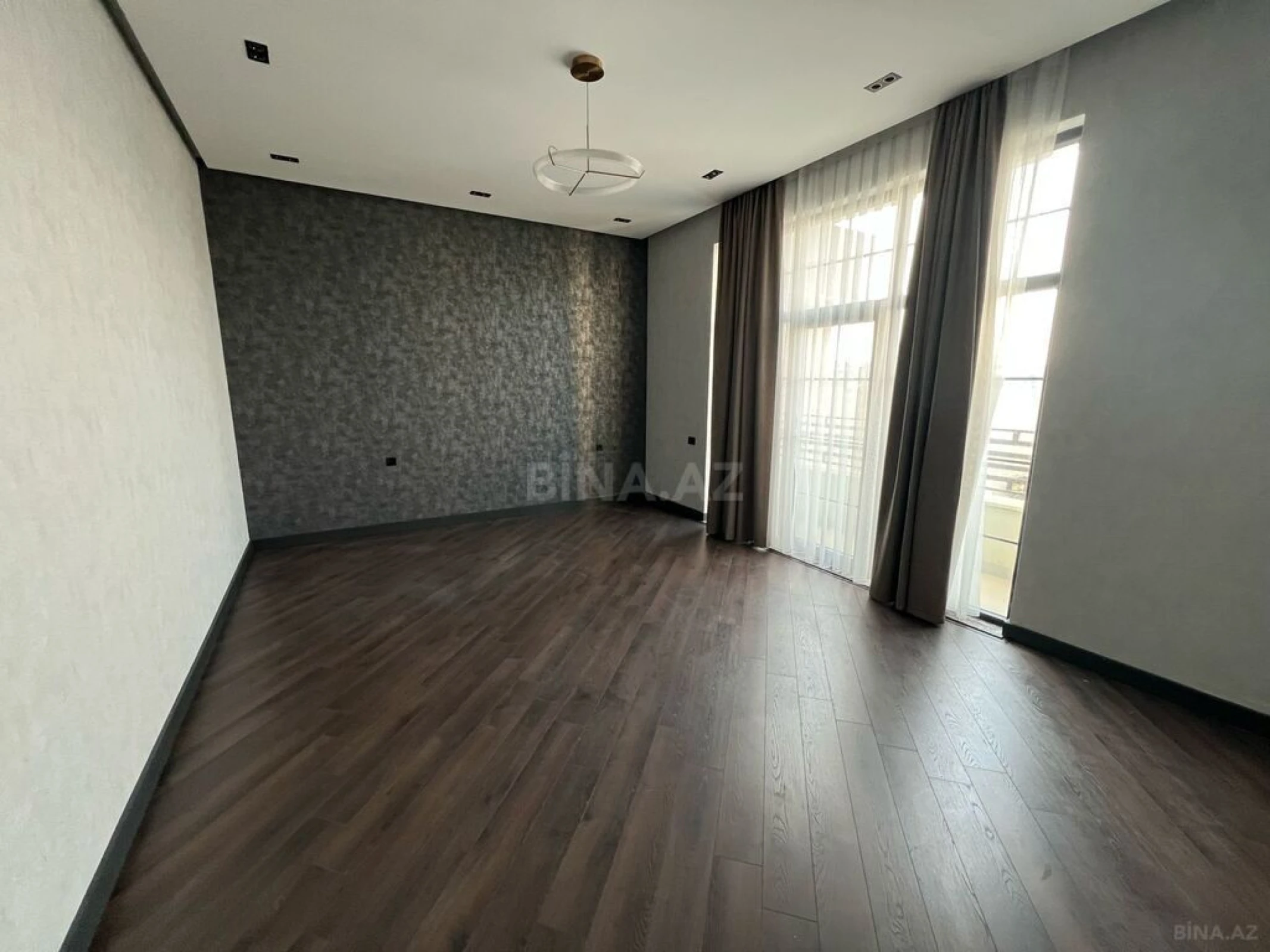 Satılır 7 otaqlı həyət evi 450 m²