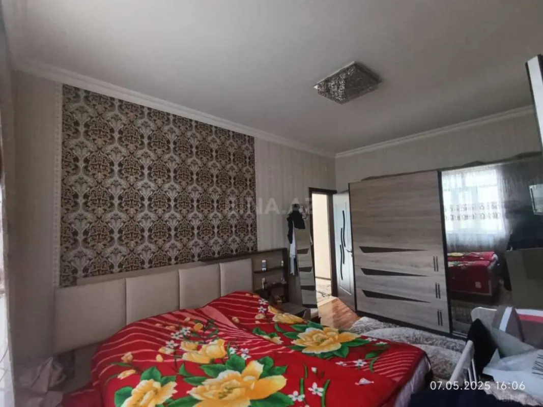 Satılır 4 otaqlı həyət evi 145 m²