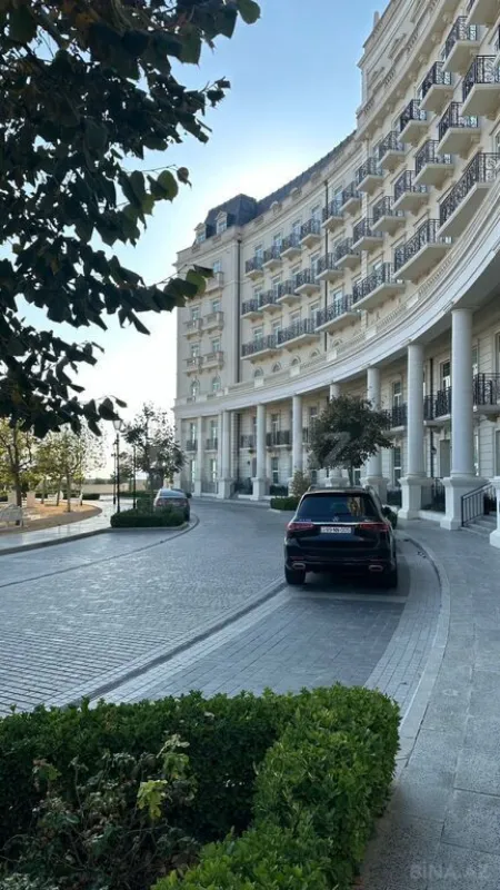 Satılır 3 otaqlı mənzil 147.1 m²