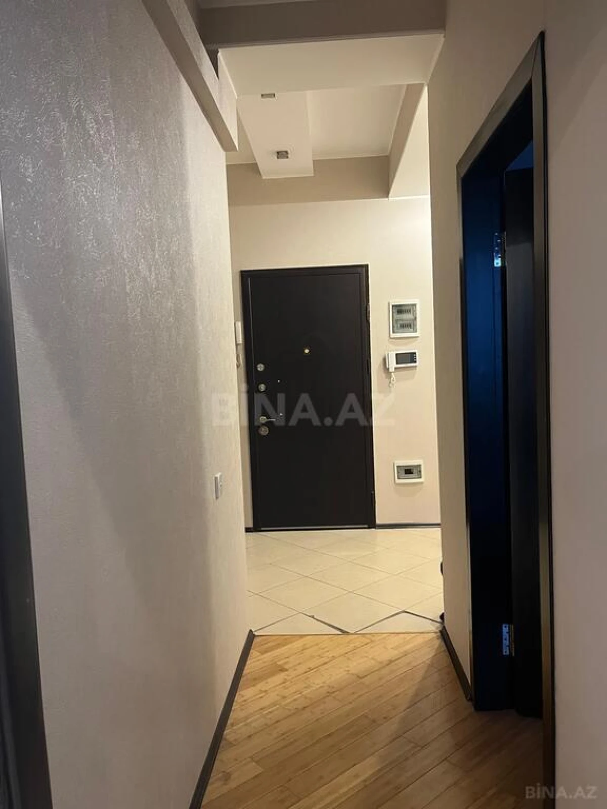 Satılır 2 otaqlı mənzil 68 m²