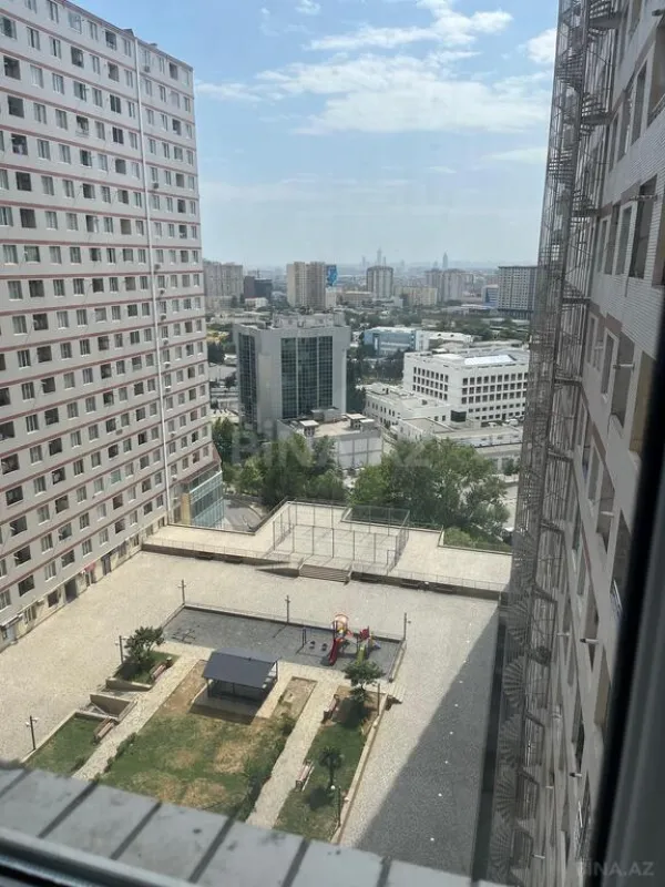 Satılır 2 otaqlı mənzil 68 m²