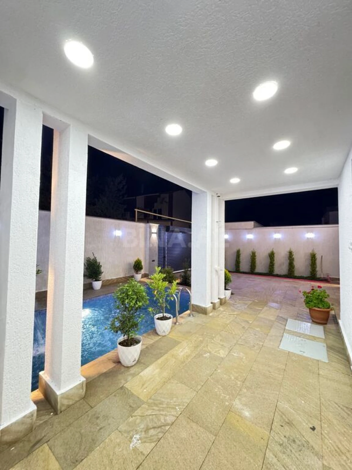 Satılır 4 otaqlı həyət evi 150 m²