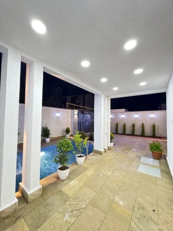 Satılır 4 otaqlı həyət evi 150 m²