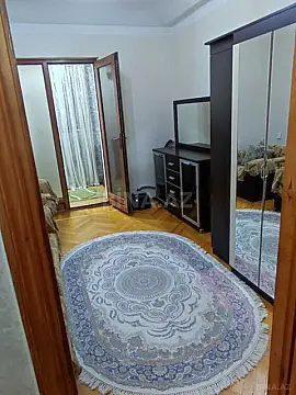 Kirayə verilir 2 otaqlı mənzil 60 m²