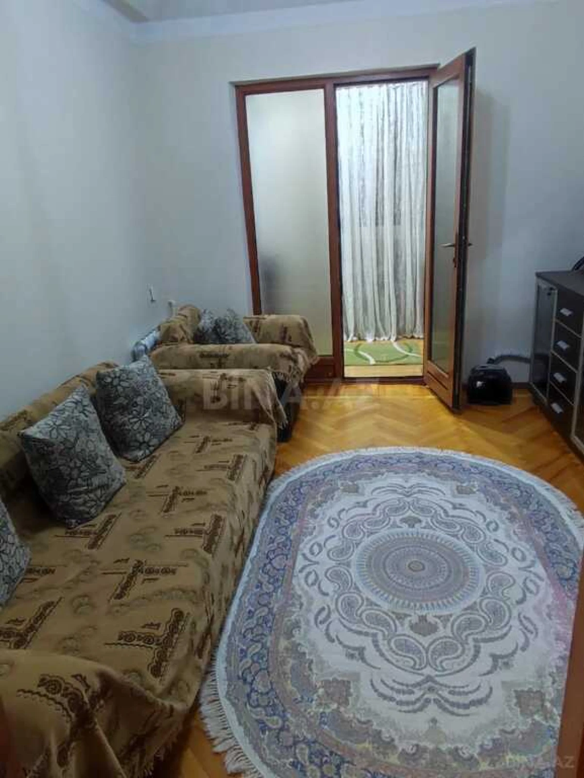 Kirayə verilir 2 otaqlı mənzil 60 m²