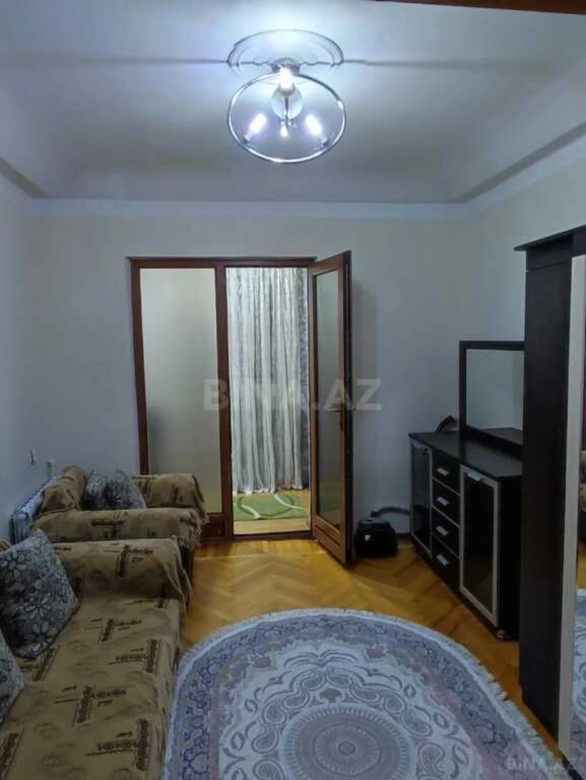 Kirayə verilir 2 otaqlı mənzil 60 m²