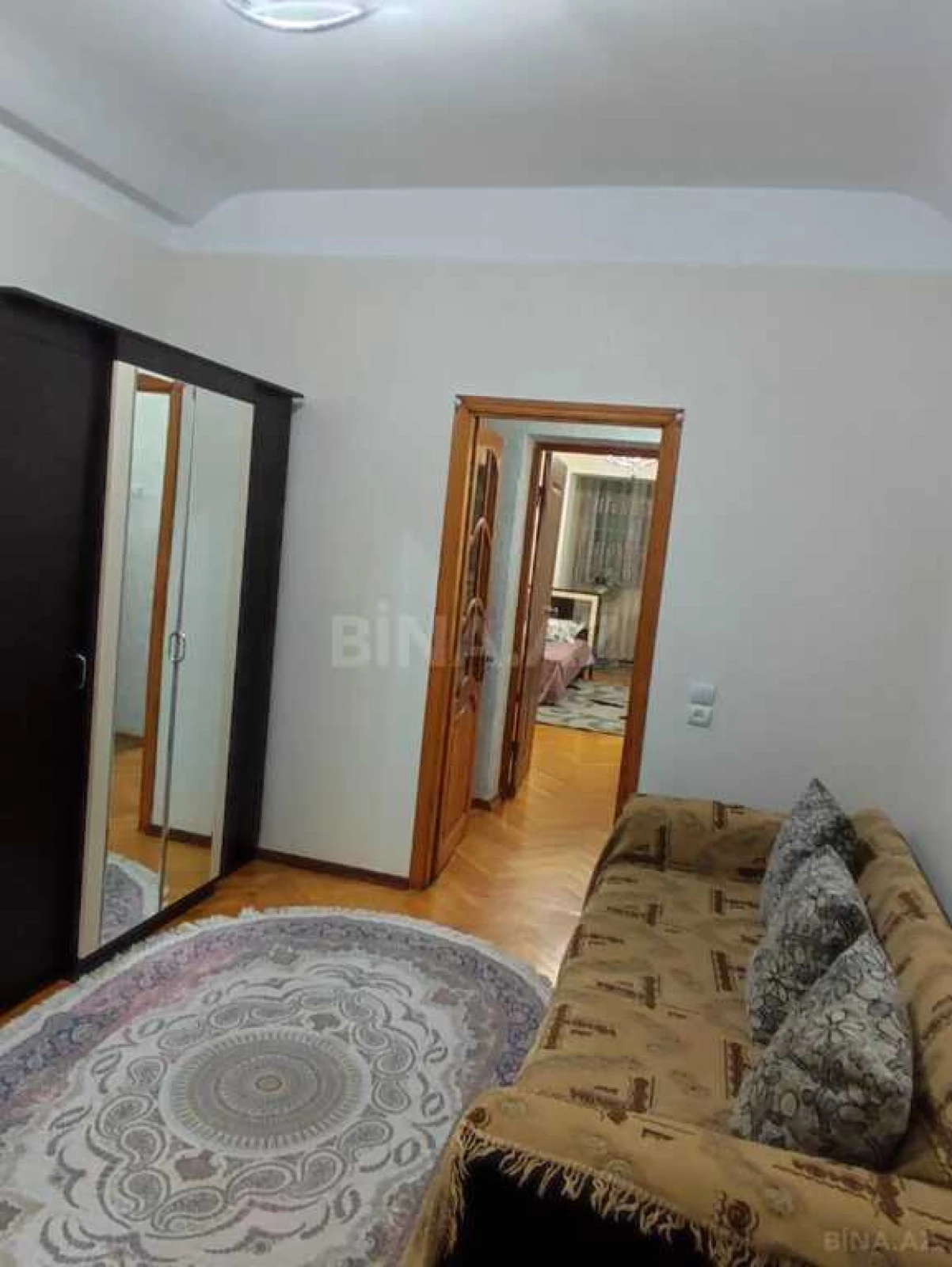 Kirayə verilir 2 otaqlı mənzil 60 m²