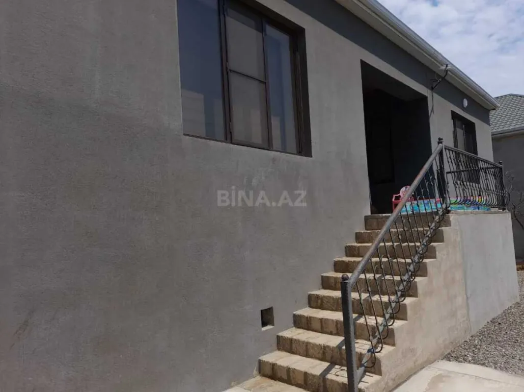 Satılır 4 otaqlı həyət evi 130 m²