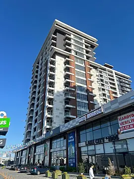 Satılır 3 otaqlı mənzil 130 m²