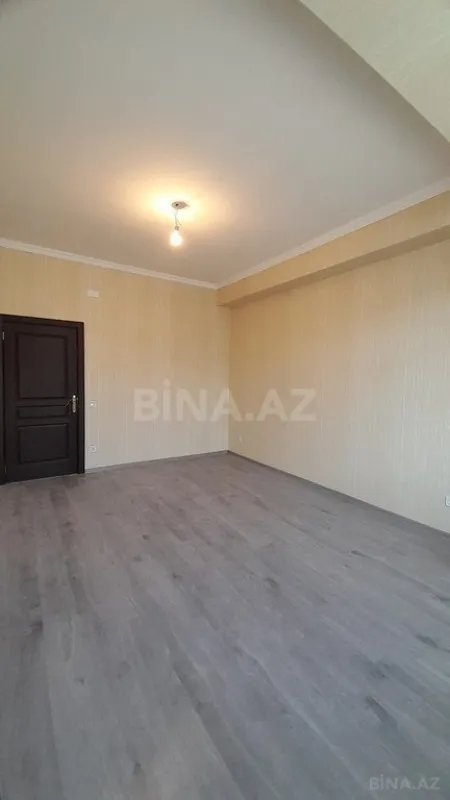 Satılır 4 otaqlı mənzil 99 m²