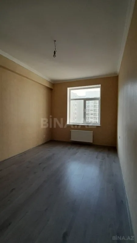 Satılır 4 otaqlı mənzil 99 m²