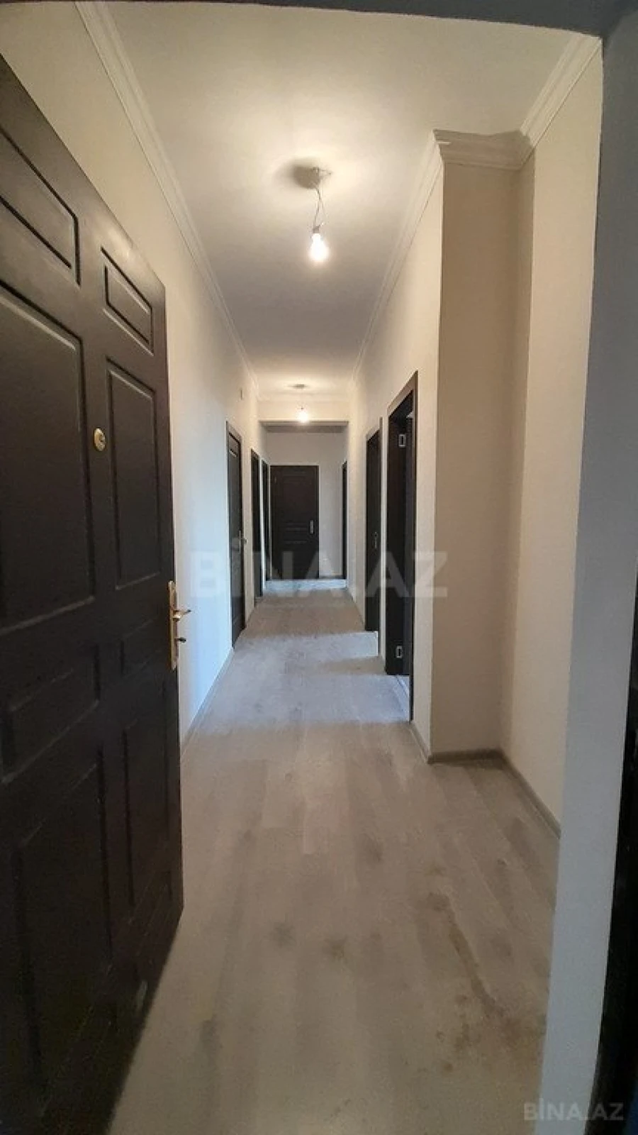 Satılır 4 otaqlı mənzil 99 m²