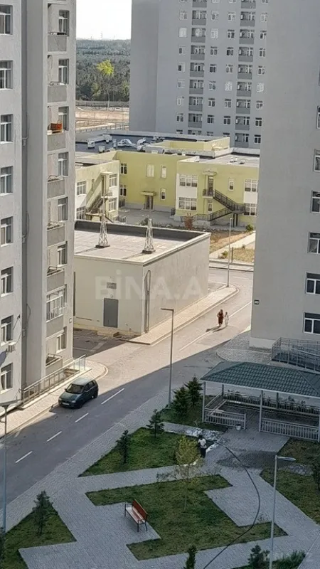 Satılır 4 otaqlı mənzil 99 m²