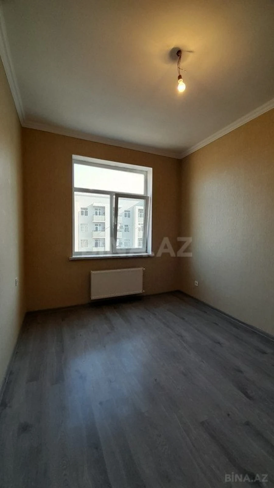 Satılır 4 otaqlı mənzil 99 m²