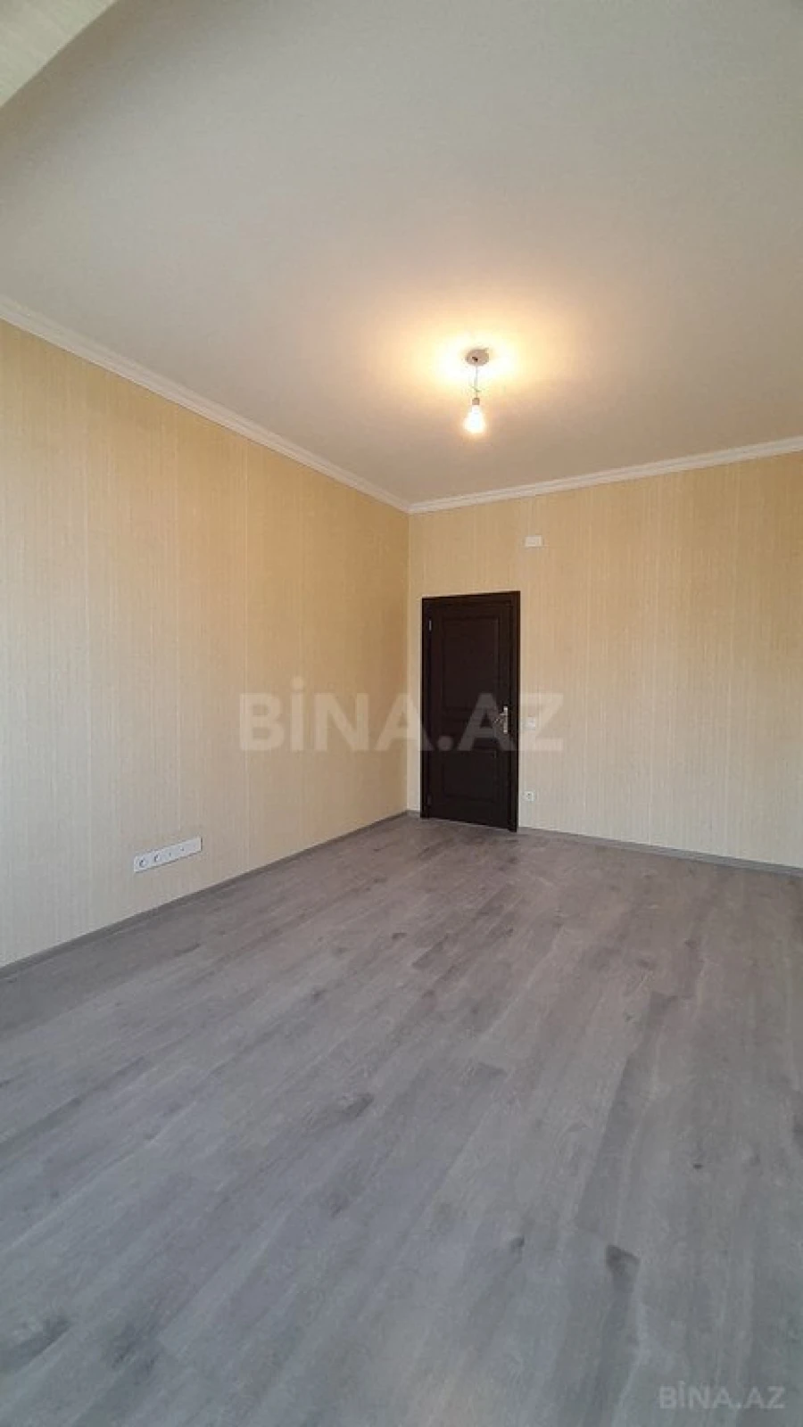 Satılır 4 otaqlı mənzil 99 m²