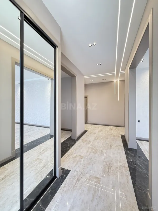 Satılır 5 otaqlı həyət evi 220 m²