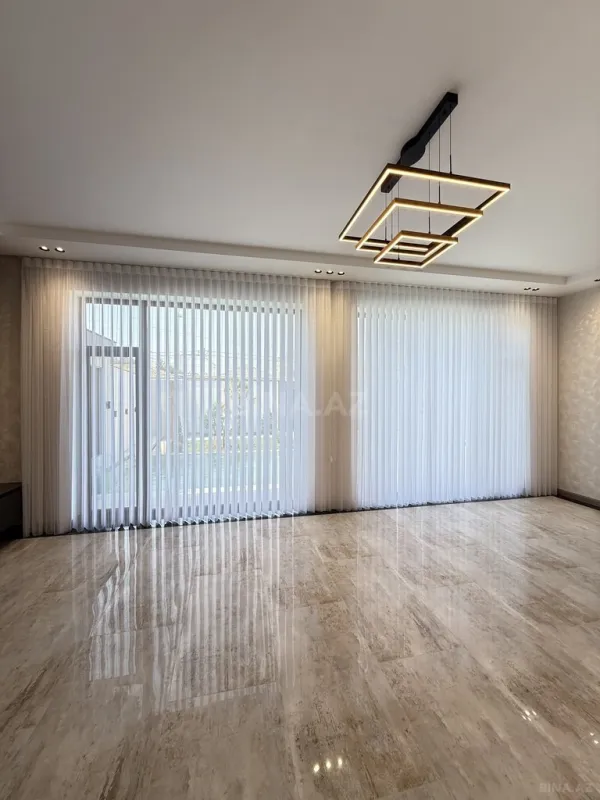 Satılır 5 otaqlı həyət evi 220 m²