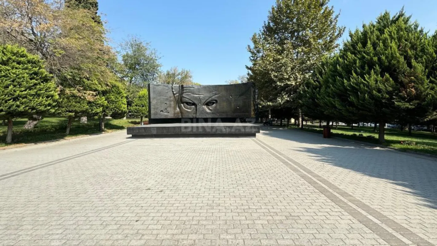 Satılır 3 otaqlı mənzil 115 m²