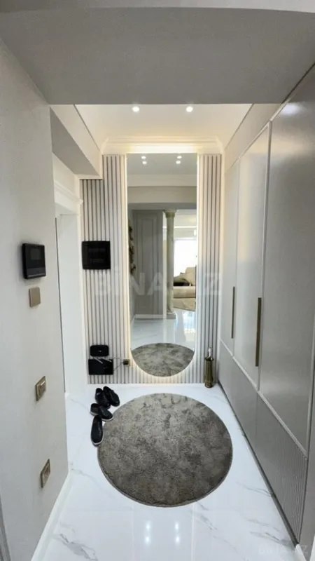 Satılır 3 otaqlı mənzil 115 m²