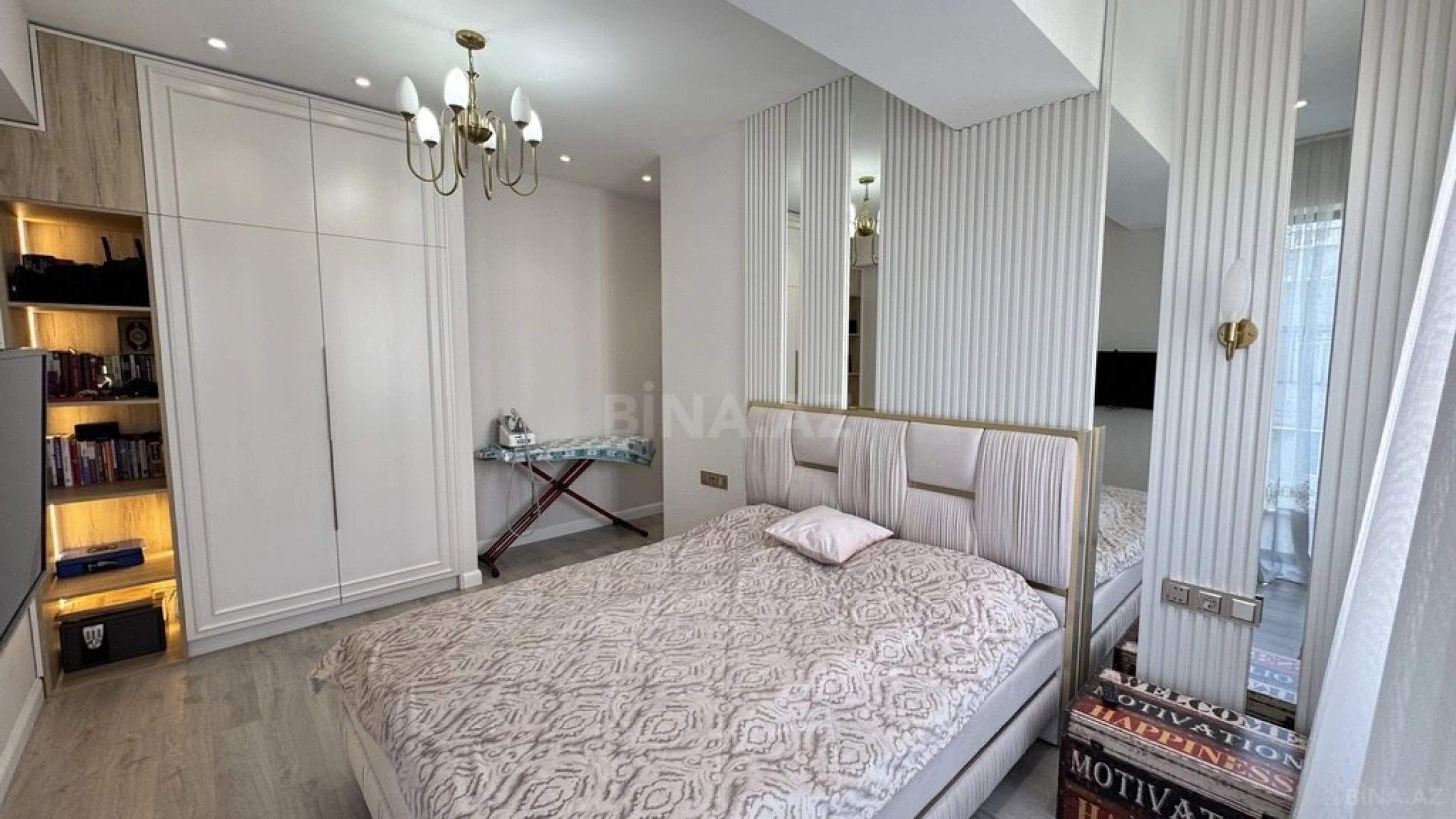 Satılır 3 otaqlı mənzil 115 m²