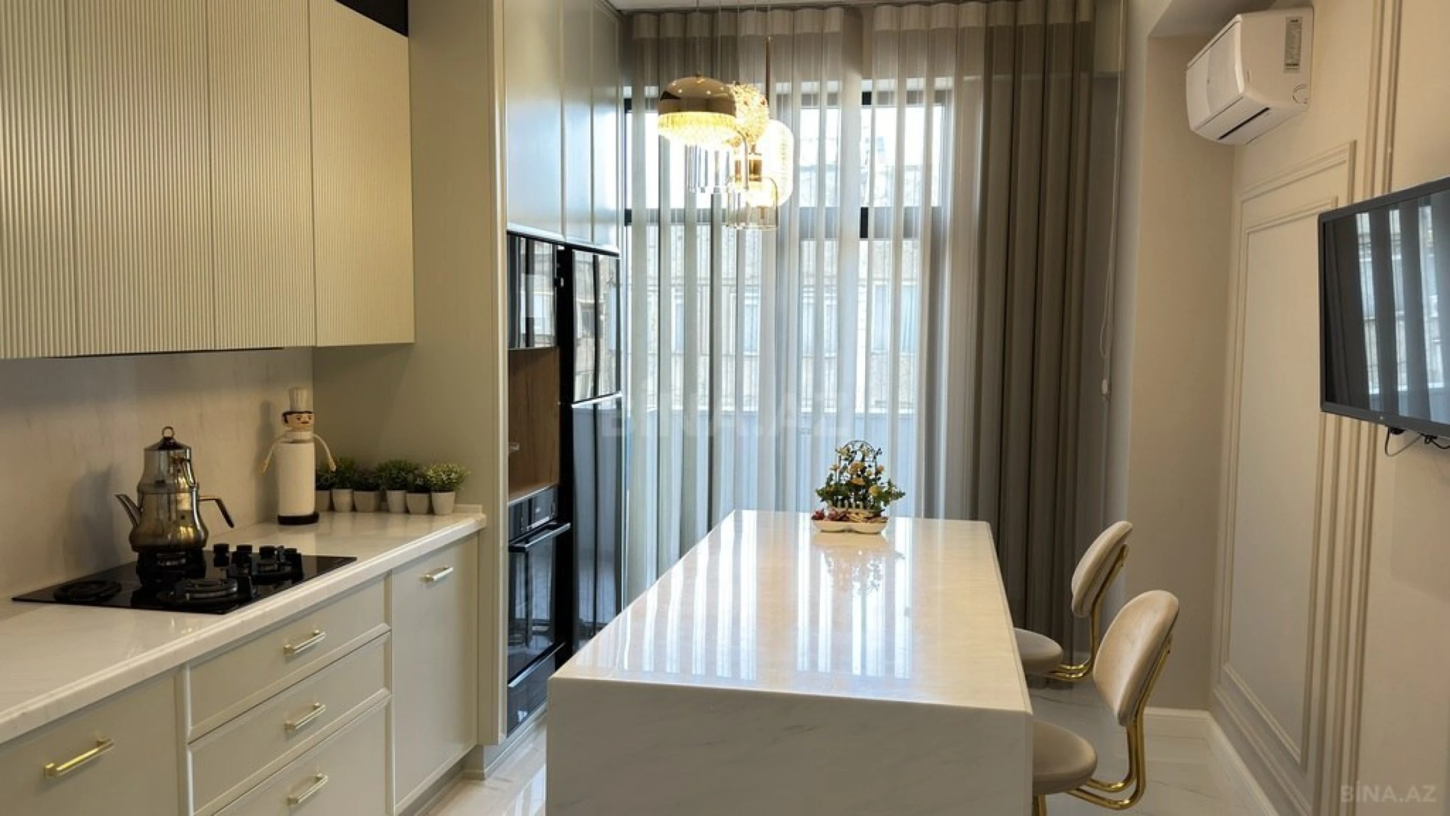Satılır 3 otaqlı mənzil 115 m²