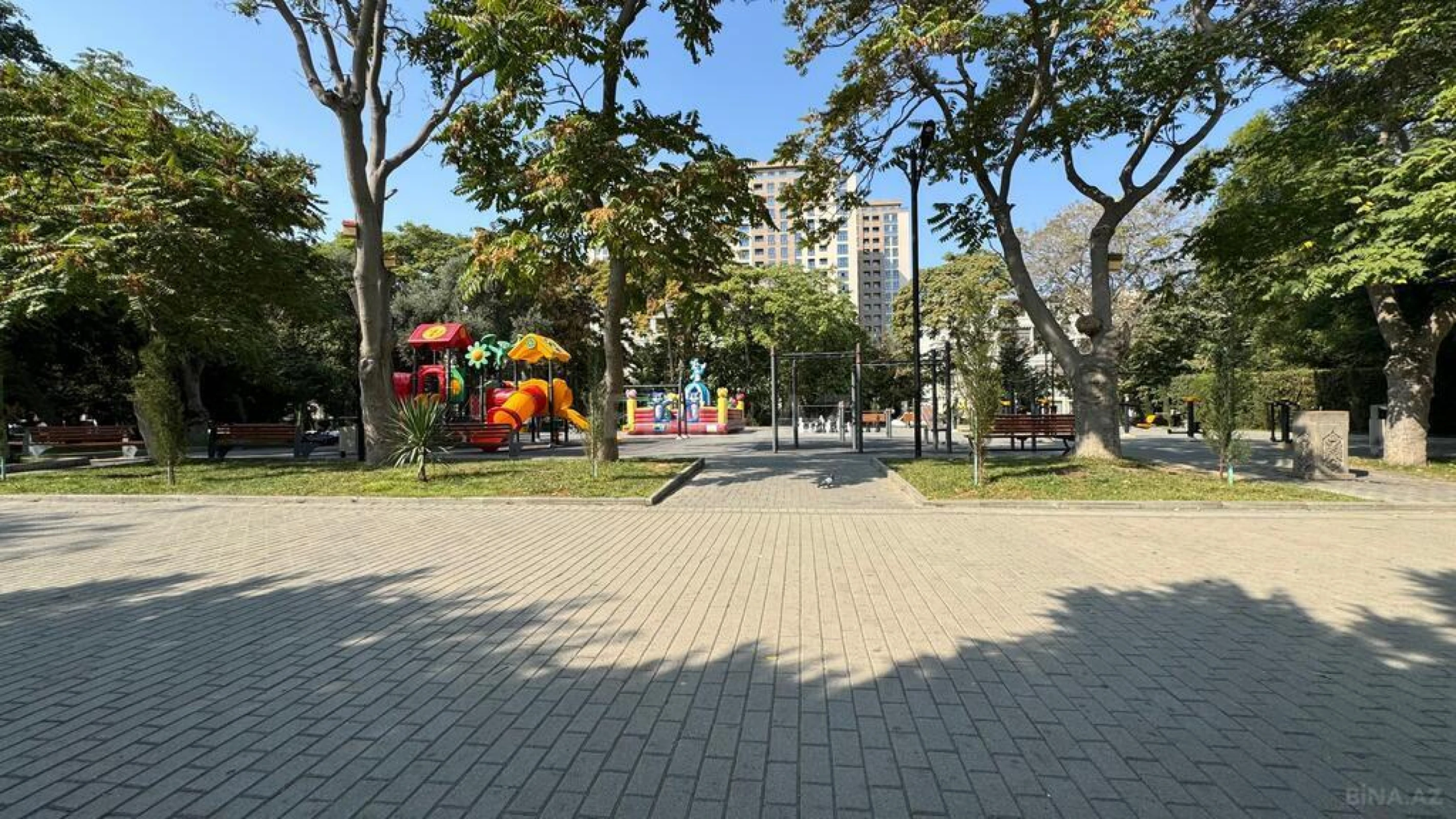 Satılır 3 otaqlı mənzil 115 m²