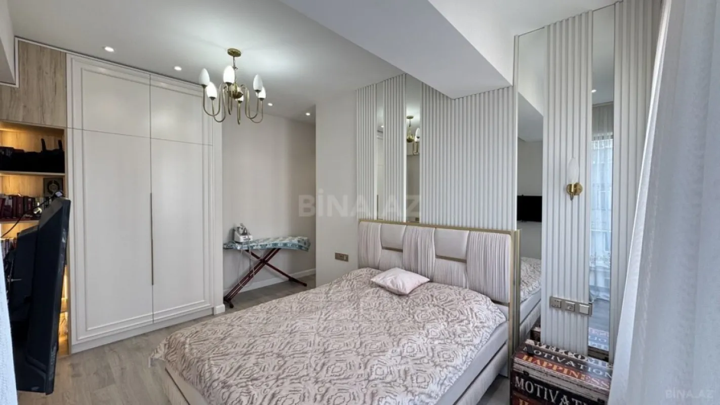 Satılır 3 otaqlı mənzil 115 m²