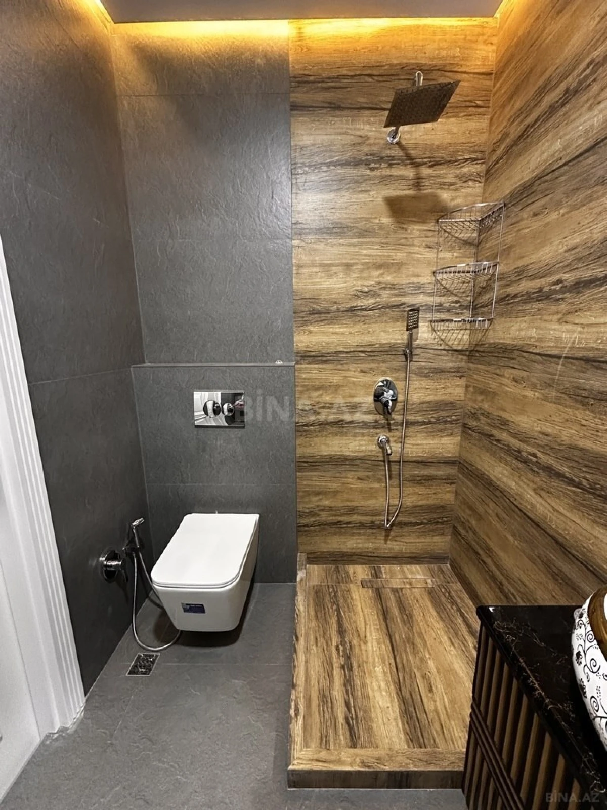 Satılır 3 otaqlı mənzil 95 m²