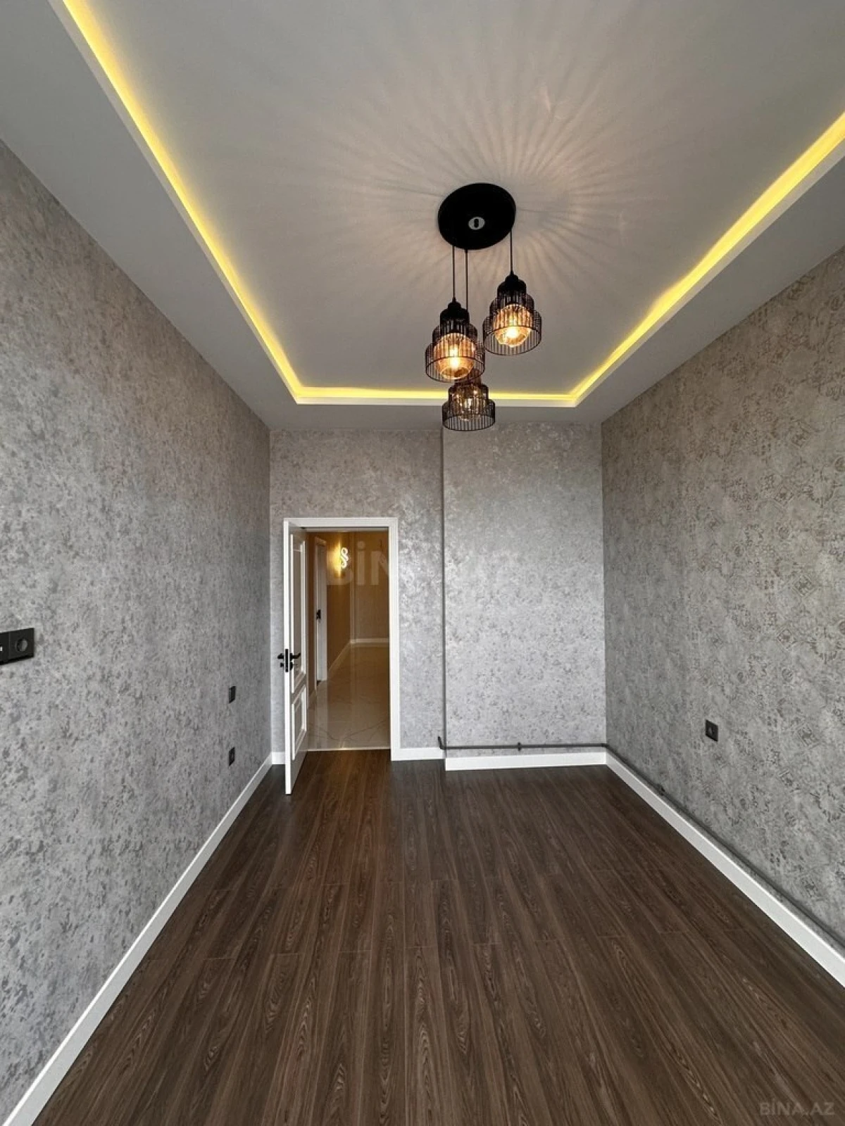 Satılır 3 otaqlı mənzil 95 m²