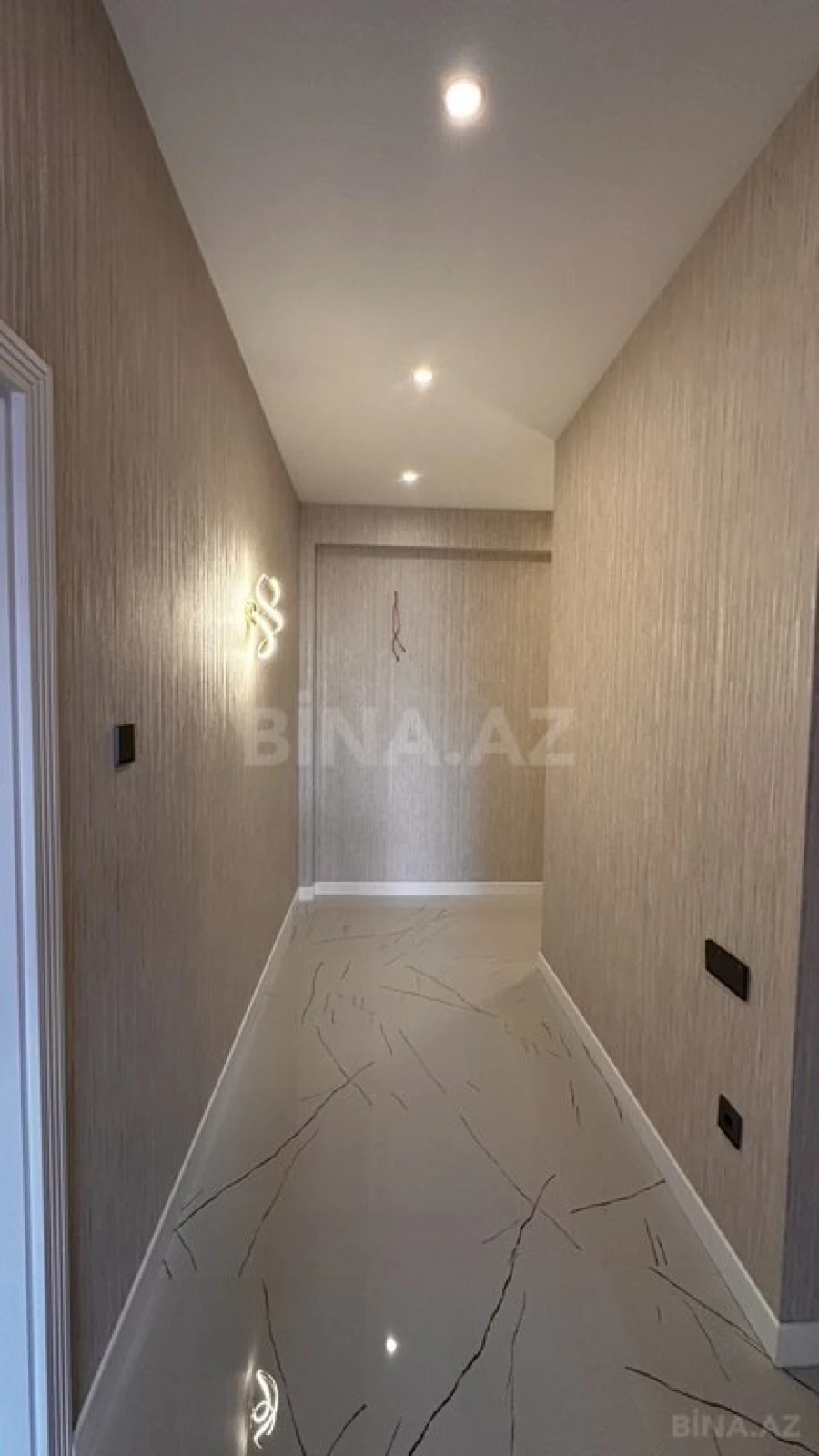 Satılır 3 otaqlı mənzil 95 m²