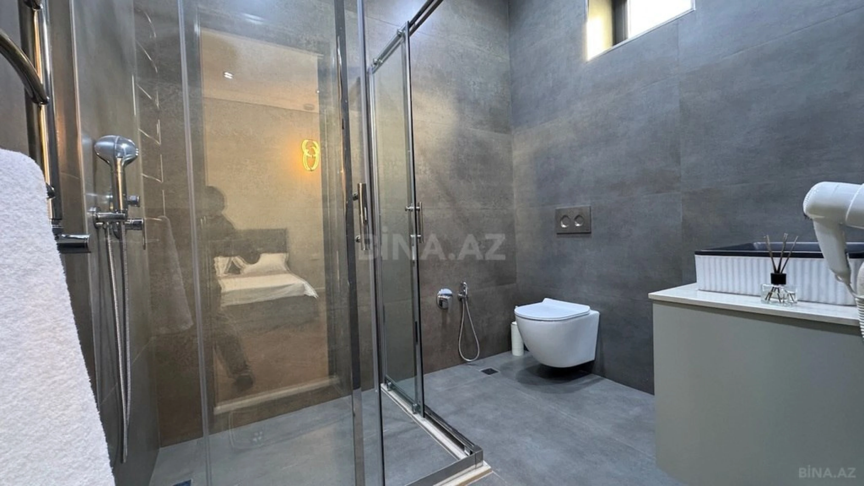 Satılır 4 otaqlı həyət evi 280 m²