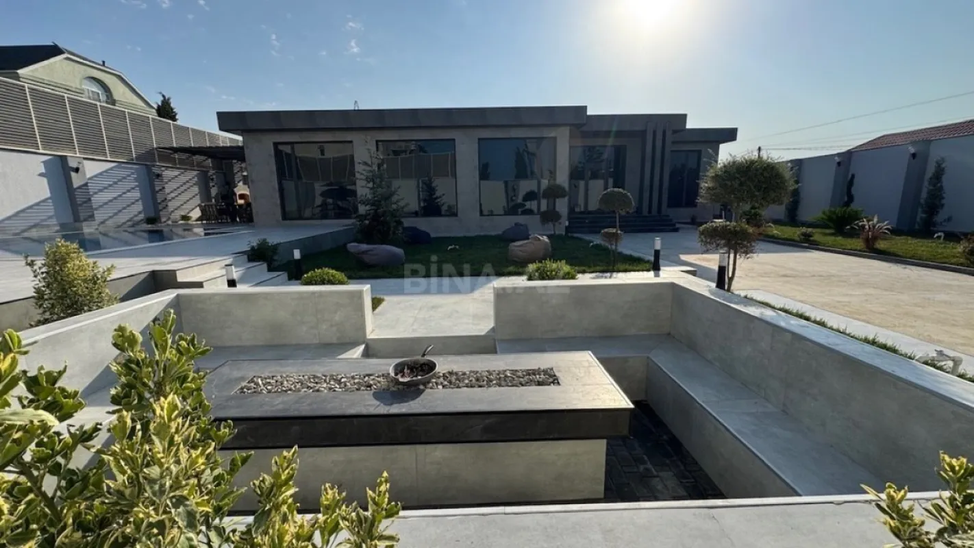 Satılır 4 otaqlı həyət evi 280 m²