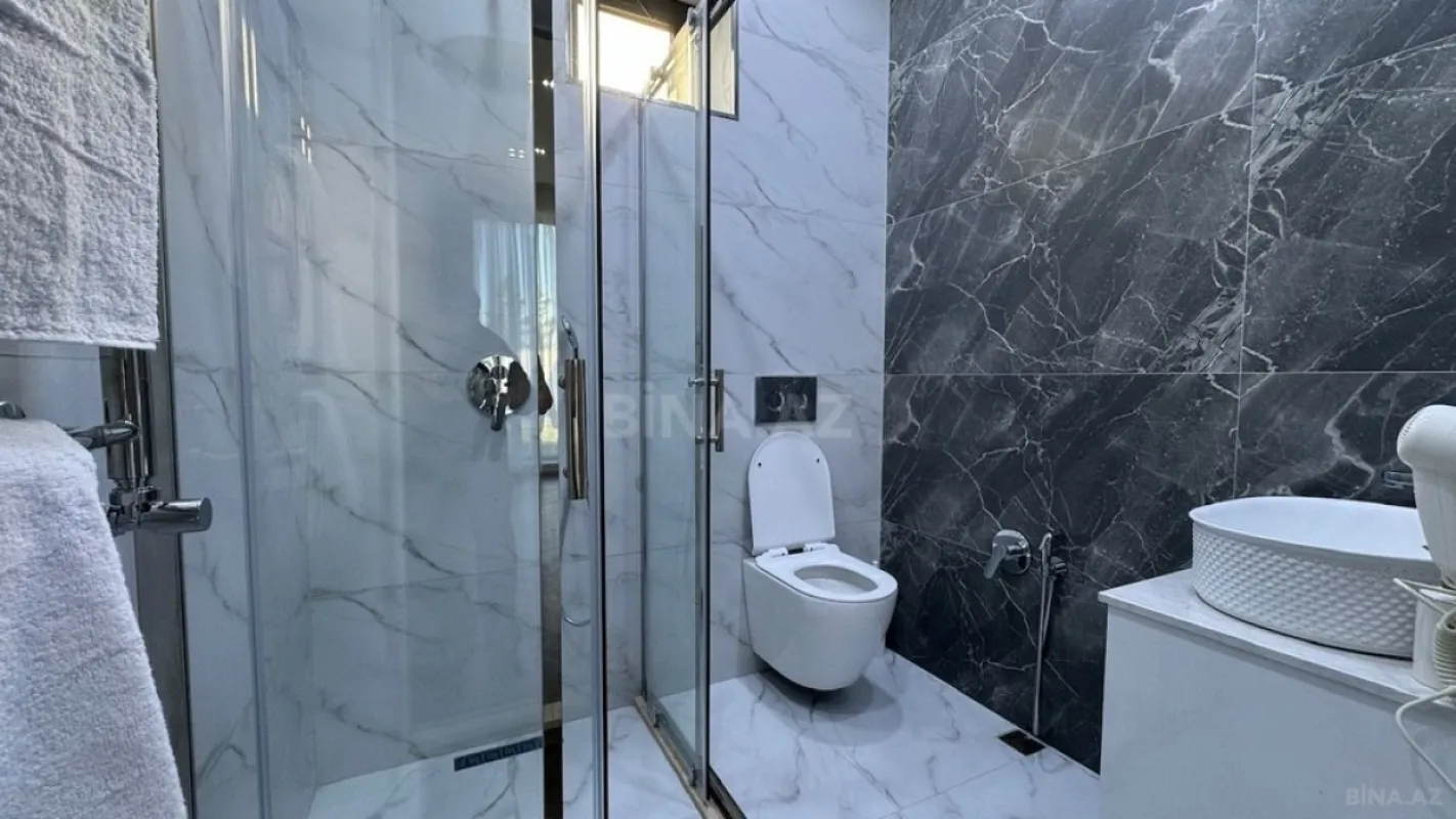 Satılır 4 otaqlı həyət evi 280 m²