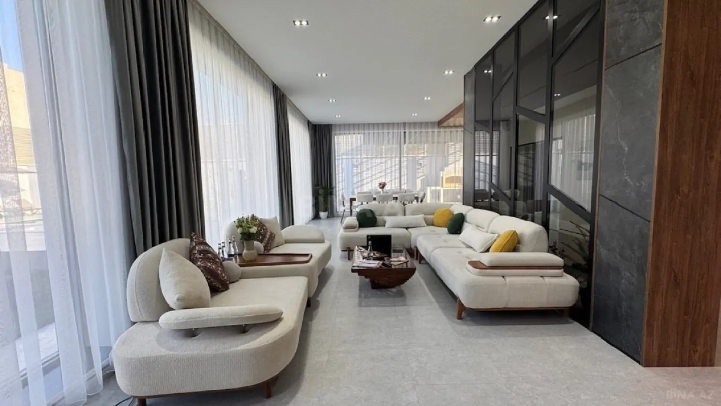 Satılır 4 otaqlı həyət evi 280 m²